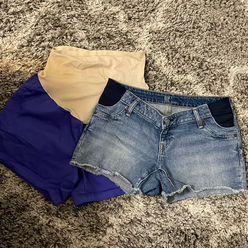 Maternity Shorts size 2 Gap and Old Navy